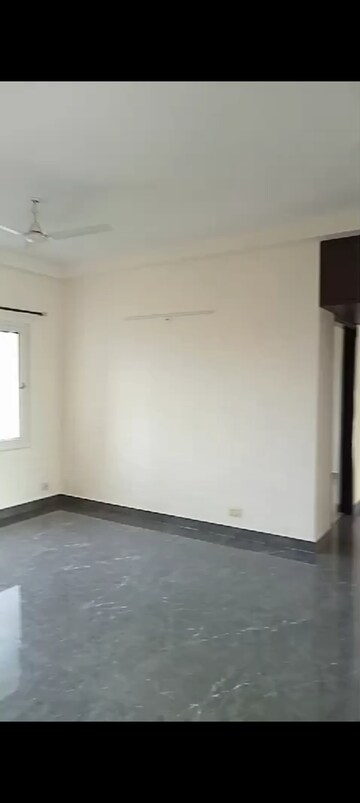 Room in 3 BHK Apartment at Uppal Plumeria Garden Estate, Omicron Iii Greater Noida – for Rent