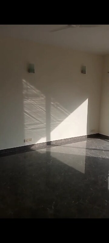 Staircase in 3 BHK Apartment at Uppal Plumeria Garden Estate, Omicron Iii Greater Noida – for Rent