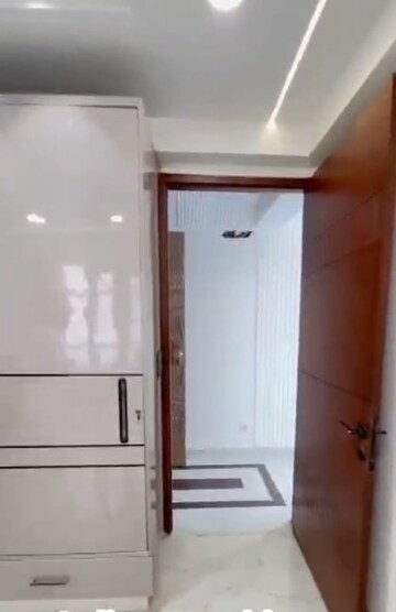 Room in 4 BHK Apartment at Sector 19, Dwarka – for Sale
