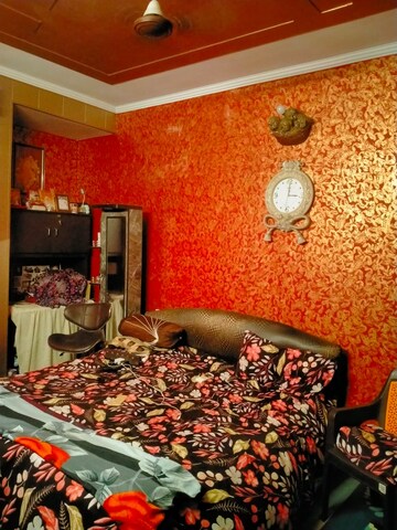 Bedroom in 3.5 BHK Builder Floor at Sector 8 – for Sale