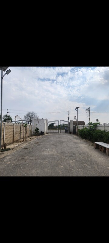  Plot – Exterior View View at Yamuna Expressway - for Sale