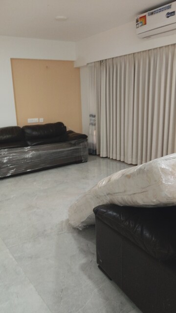 Bedroom in 4 BHK Apartment at Vile Parle East – for Sale