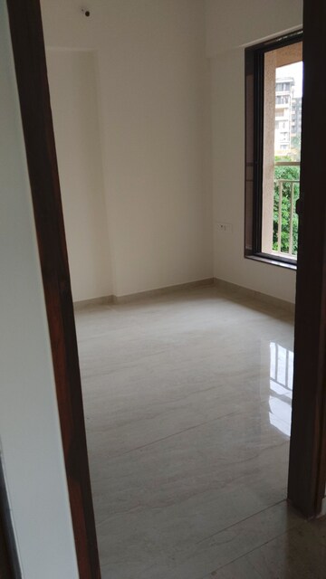 Room in 1 BHK Apartment at Andheri West – for Sale