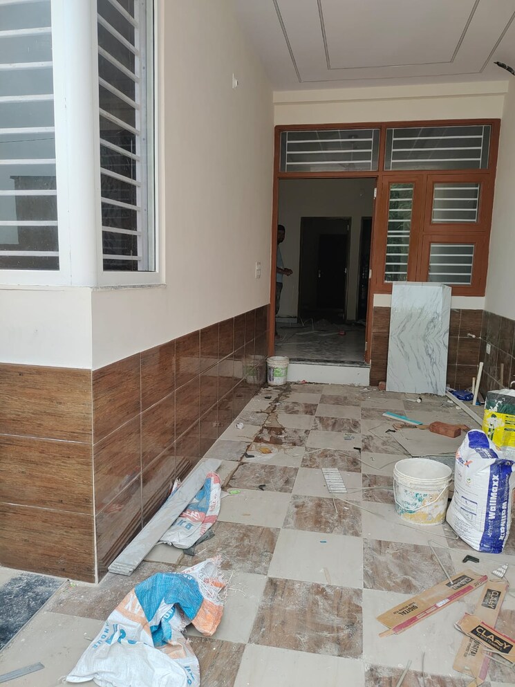  Parking, om-sarovar 3 Bedroom 2100 Sq.Ft. Independent House In Kalwar Road Jaipur 7381884