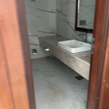 Bathroom in 4 BHK Apartment at M3M Latitude, Sector 65 – for Sale