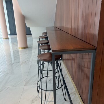 Staircase in 4 BHK Apartment at M3M Latitude, Sector 65 – for Sale