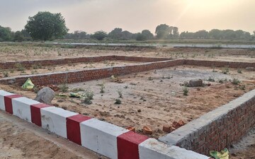 Plot For Sale in Kalli Paschim