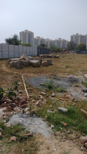 Master Bedroom in 2 BHK Apartment at Pareena Hanu Residency, Sector 68 – for Sale