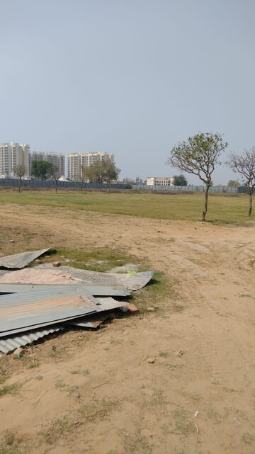 Master Bedroom in 2 BHK Apartment at Pareena Hanu Residency, Sector 68 – for Sale