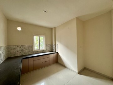 Room in 6 BHK Independent House at Gandhi Path – for Sale