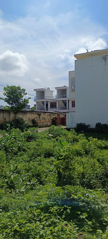  Plot For Sale in Gomti Nagar