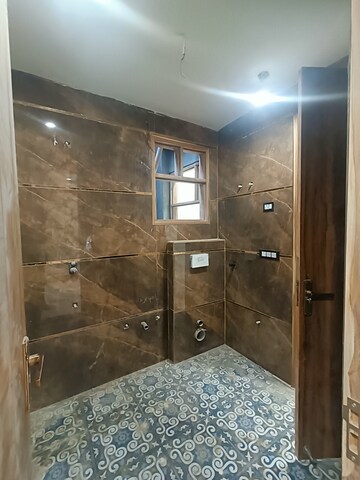 Attached Bathroom in 4 BHK Builder Floor at Green Fields Colony – for Sale