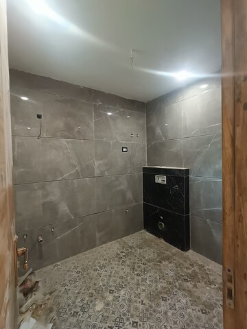 Attached Bathroom in 4 BHK Builder Floor at Green Fields Colony – for Sale