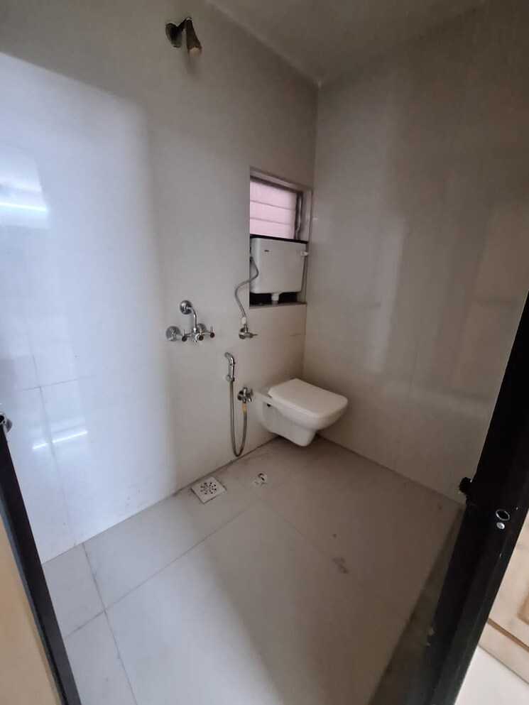 Bathroom, veena-sarang 1 Bedroom 430 Sq.Ft. Apartment In Borivali West Mumbai 7383208