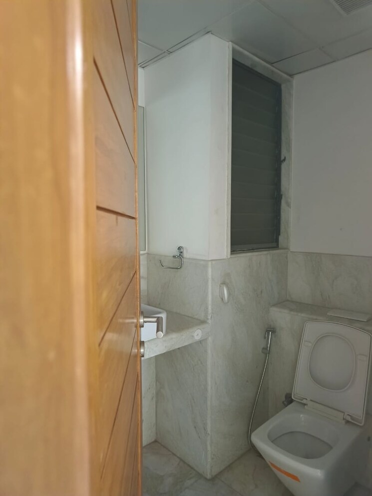 Bathroom, raviraj-the-secret-garden 3 Bedroom 1500 Sq.Ft. Apartment In Sopan Baug Pune 7383410