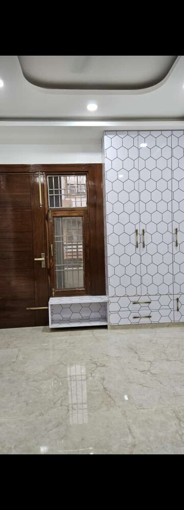 Bedroom in 4 BHK Builder Floor at Dilshad Garden – for Sale