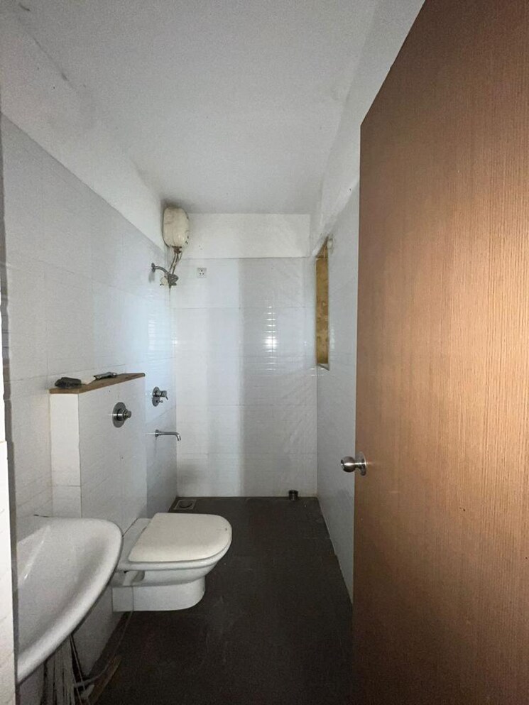 Bathroom, lodha-palava-casa-bella 2 Bedroom 918 Sq.Ft. Apartment In Dombivli East Thane 7383732