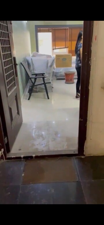 Room in 3.5 BHK Apartment at Paramount Floraville, Sector 137 – for Sale