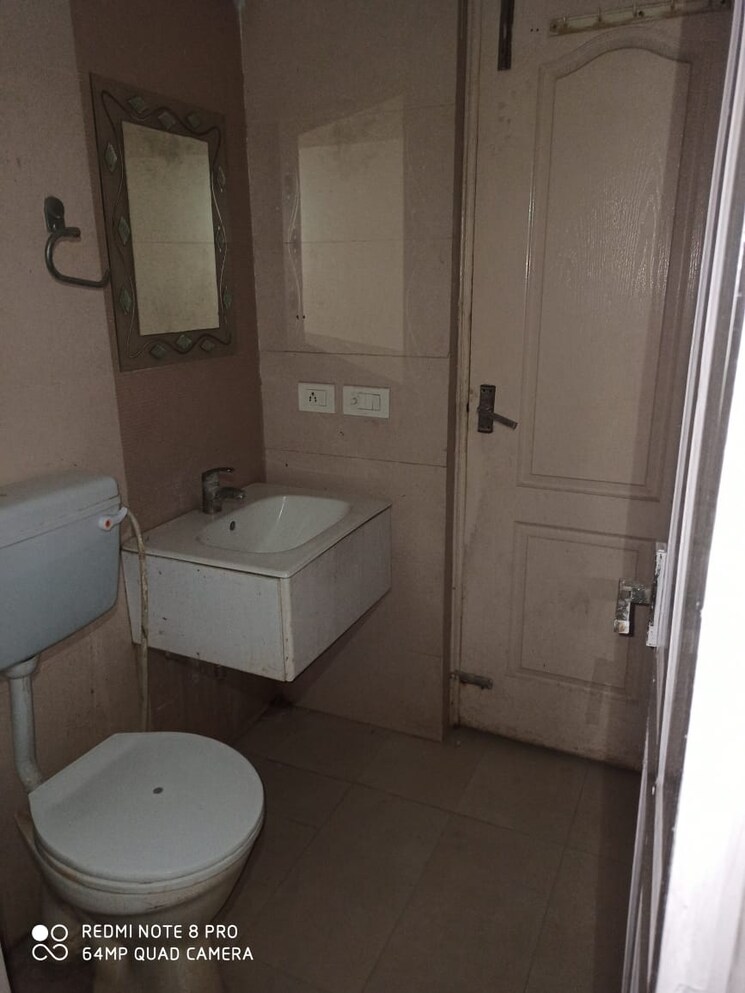 Bathroom, new industrial township 3 Bedroom 2300 Sq.Ft. Builder Floor In New Industrial Township Faridabad 7384543