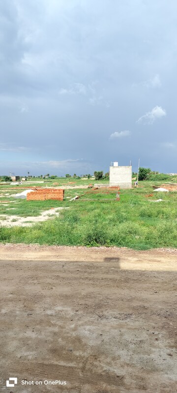  Plot For Sale in Dheeraj Nagar