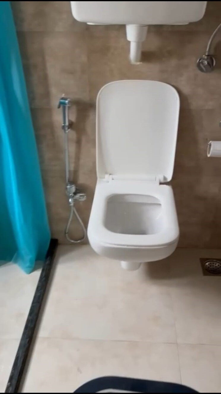 Bathroom, kuvar-house 2 Bedroom 800 Sq.Ft. Apartment In Colaba Mumbai 7384683