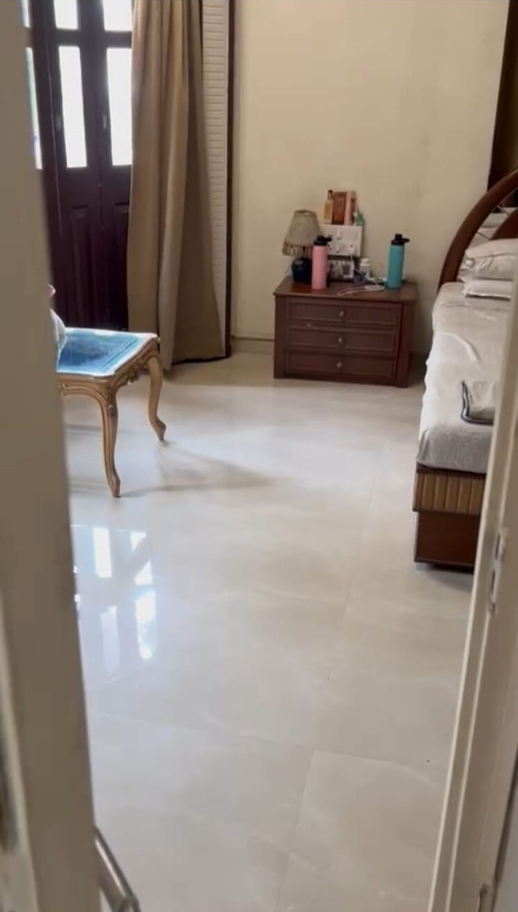 Bathroom, kuvar-house 2 Bedroom 800 Sq.Ft. Apartment In Colaba Mumbai 7384683