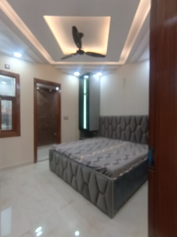 Furnished Amenities in 3 BHK Builder Floor at Uttam Nagar – for Sale