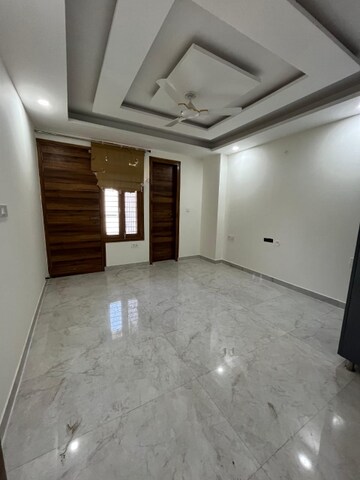 Room in 3 BHK Apartment at Sector 18, Dwarka – for Sale
