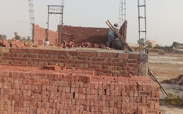 Plot For Sale in Bhopani Village