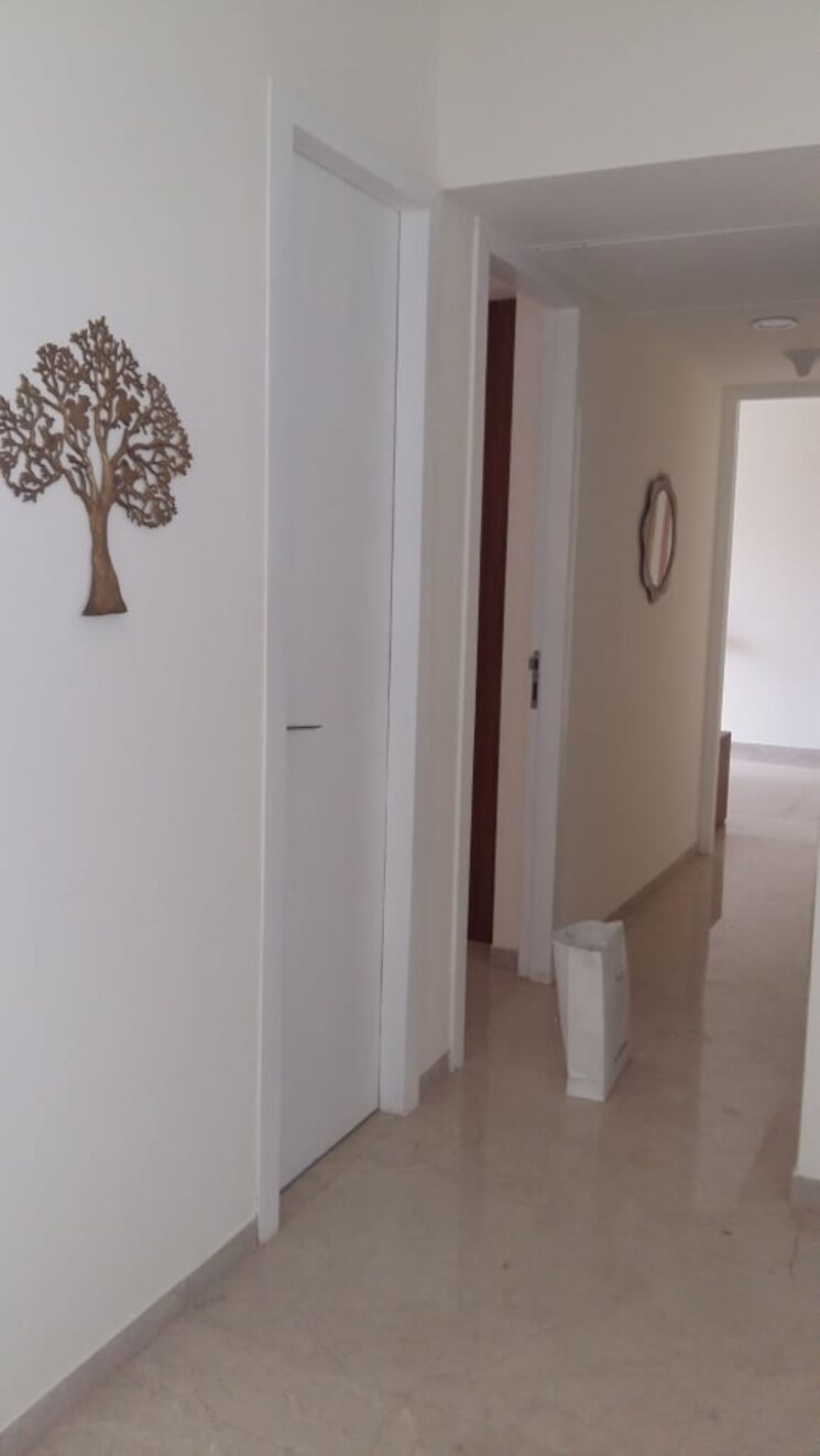 Bathroom, lodha-fiorenza 4 Bedroom 2300 Sq.Ft. Apartment In Goregaon East Mumbai 7384901