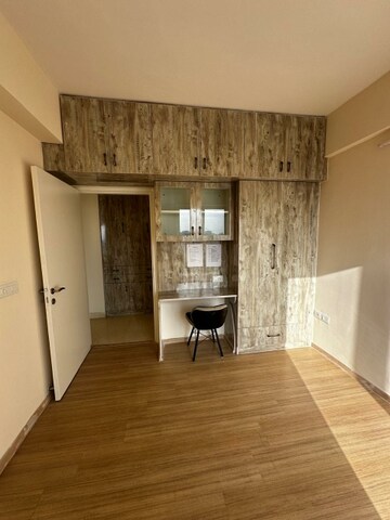 Room in 3 BHK Apartment at DLF Regal Gardens, Sector 90 – for Sale