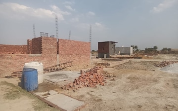 Plot For Sale in Bhopani Village