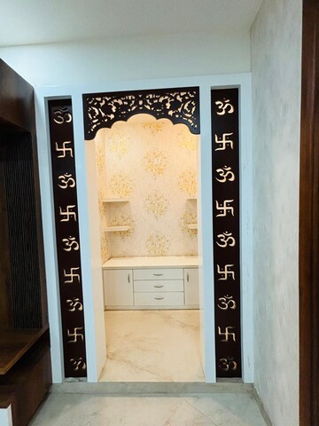 Building Lobby in 4 BHK Builder Floor at BP Homes, Sector 85 – for Sale