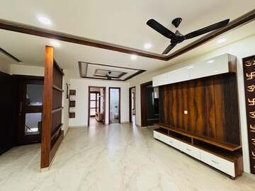 Room in 4 BHK Builder Floor at BP Homes, Sector 85 – for Sale