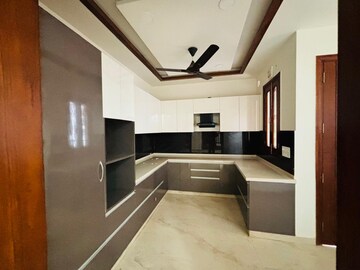 Kitchen in 4 BHK Builder Floor at BP Homes, Sector 85 – for Sale