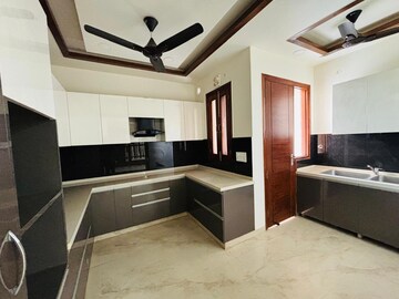 Kitchen in 4 BHK Builder Floor at BP Homes, Sector 85 – for Sale