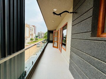 Balcony in 4 BHK Builder Floor at BP Homes, Sector 85 – for Sale