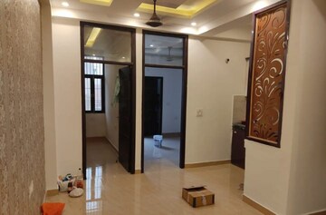 Room in 3 BHK Apartment at Pioneer Park Phase 1, Sector 61 – for Sale