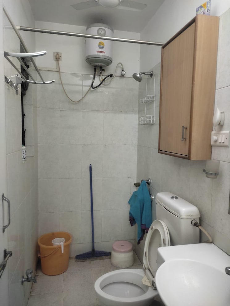 Bathroom, shubhashree-woods-row-houses 3 Bedroom 2100 Sq.Ft. Villa In Pimpri Pune 7385430