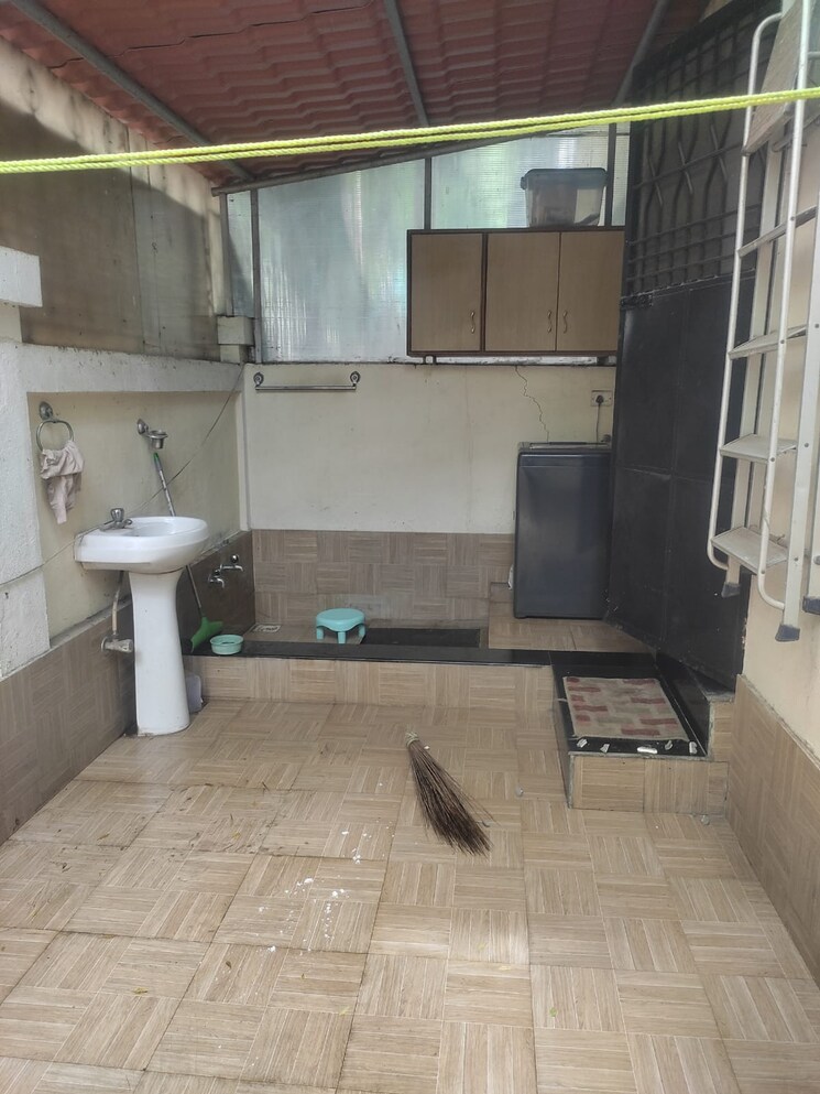 Bathroom, shubhashree-woods-row-houses 3 Bedroom 2100 Sq.Ft. Villa In Pimpri Pune 7385430