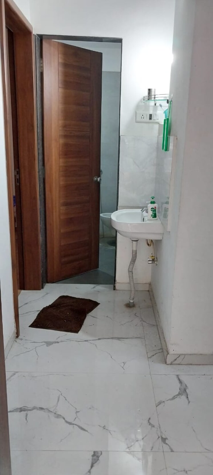 Bathroom, moze-skyways-esfera 2 Bedroom 764 Sq.Ft. Apartment In Lohgaon Pune 7385525