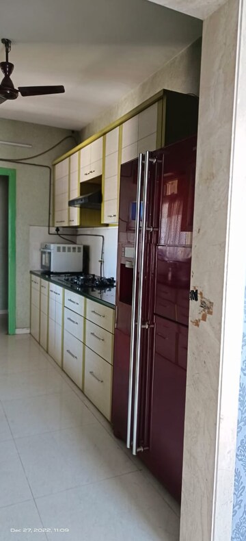 Kitchen in 3 BHK Apartment at Hiranandani Meadows, Manpada – for Sale