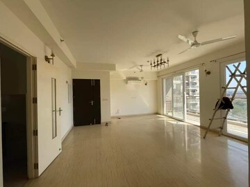 Room in 3 BHK Apartment at Conscient Heritage Max, Sector 102 – for Sale