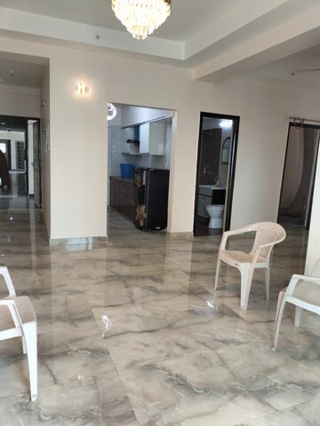 Parking in 3 BHK Apartment at Mahagun Moderne, Sector 78 – for Sale