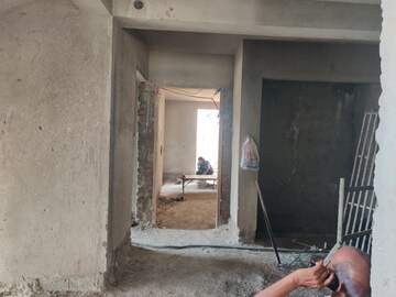 Building Lobby in 3.5 BHK Apartment at Gomti Nagar – for Sale