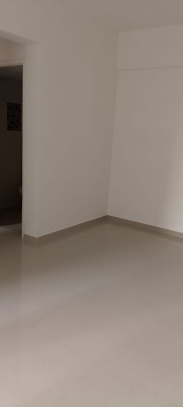 Room in 1 BHK Apartment at Mahindra Happinest Kalyan, Kalyan West – for Sale
