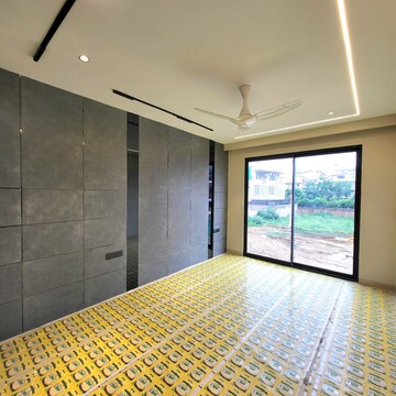 Bedroom in 4 BHK Builder Floor at Unitech South City II, South City 2 – for Sale