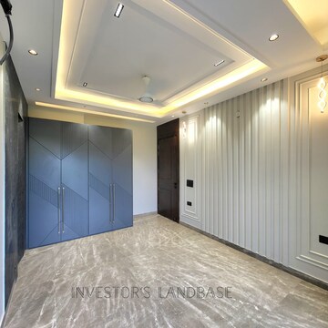 Bedroom in 4 BHK Builder Floor at Unitech South City II, South City 2 – for Sale