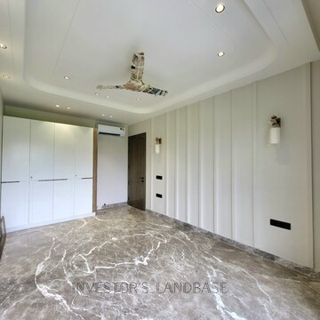 Room in 4 BHK Builder Floor at Unitech South City II, South City 2 – for Sale
