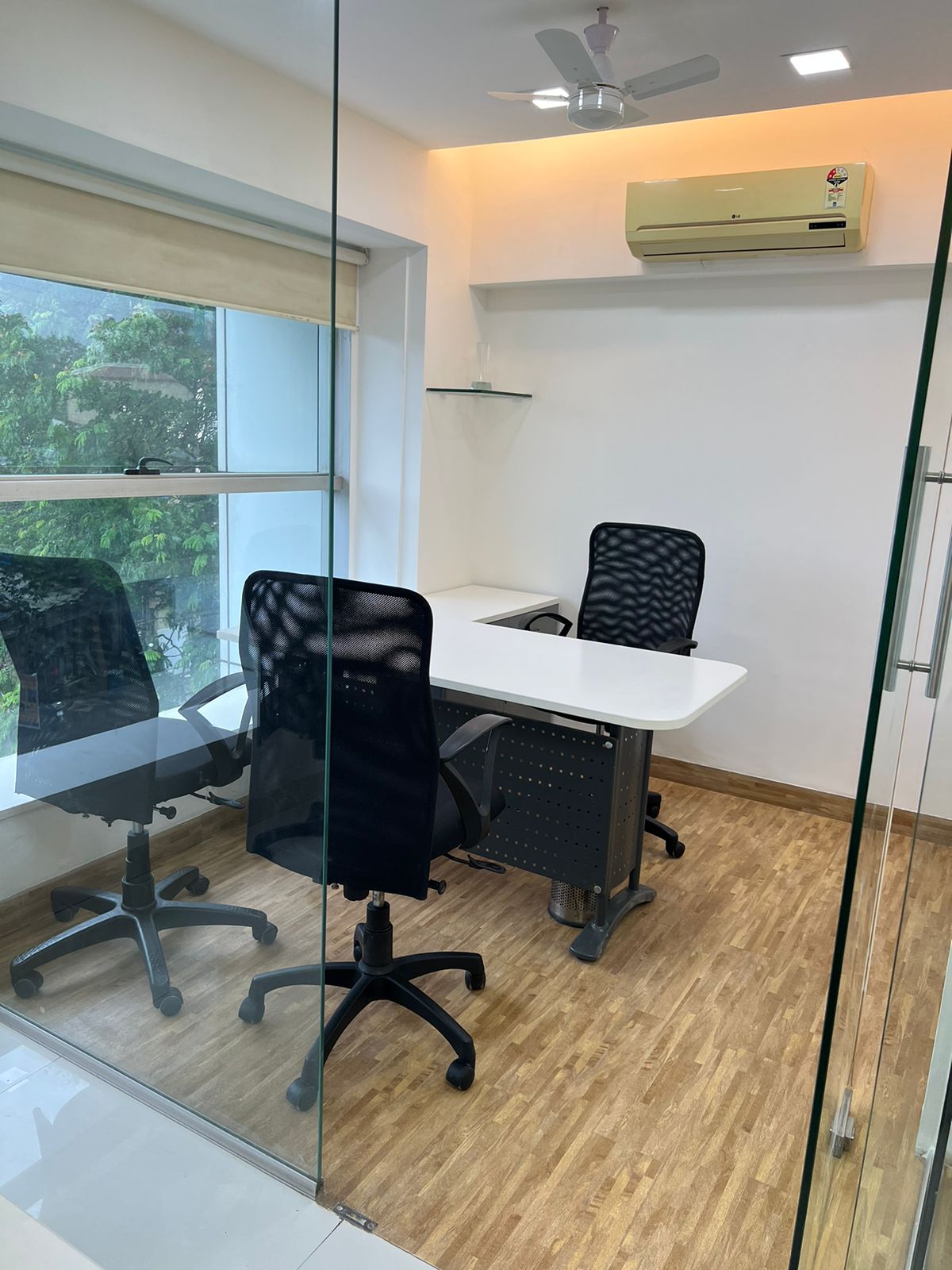 Commercial Office Space 600 Sq.Ft. For Resale in Andheri West Mumbai  7385915